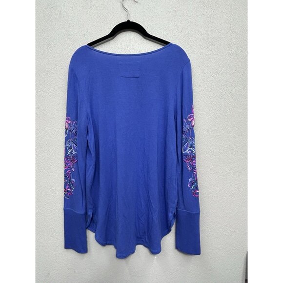 Lilly Pulitzer Luxletic Kerah Lounge Tee Size Medium Moonlight Garden Oversized - Picture 3 of 9